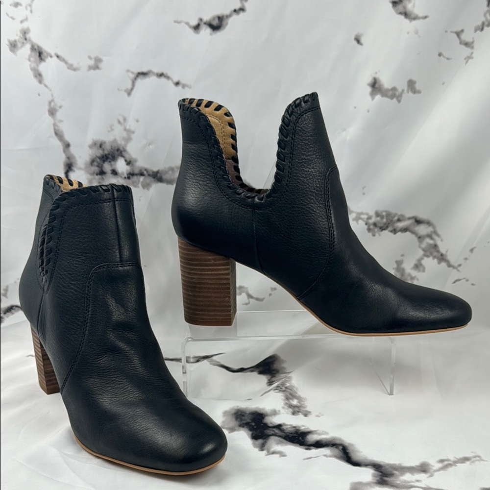 Lucky Brand Sivya Ankle Booties Black Leather Chunky Heel Notched Ankle Slip-On